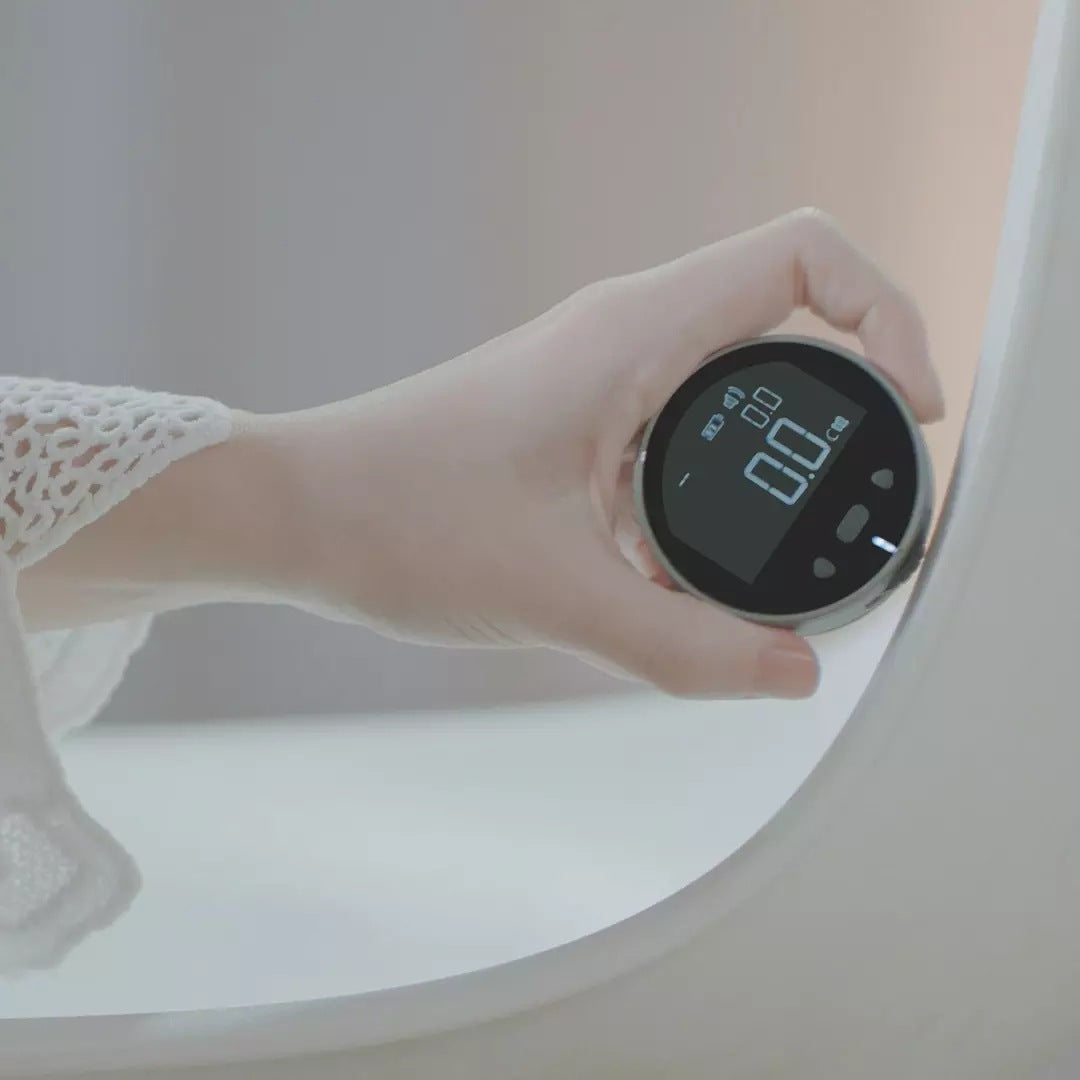 Digital measuring tape with LCD display